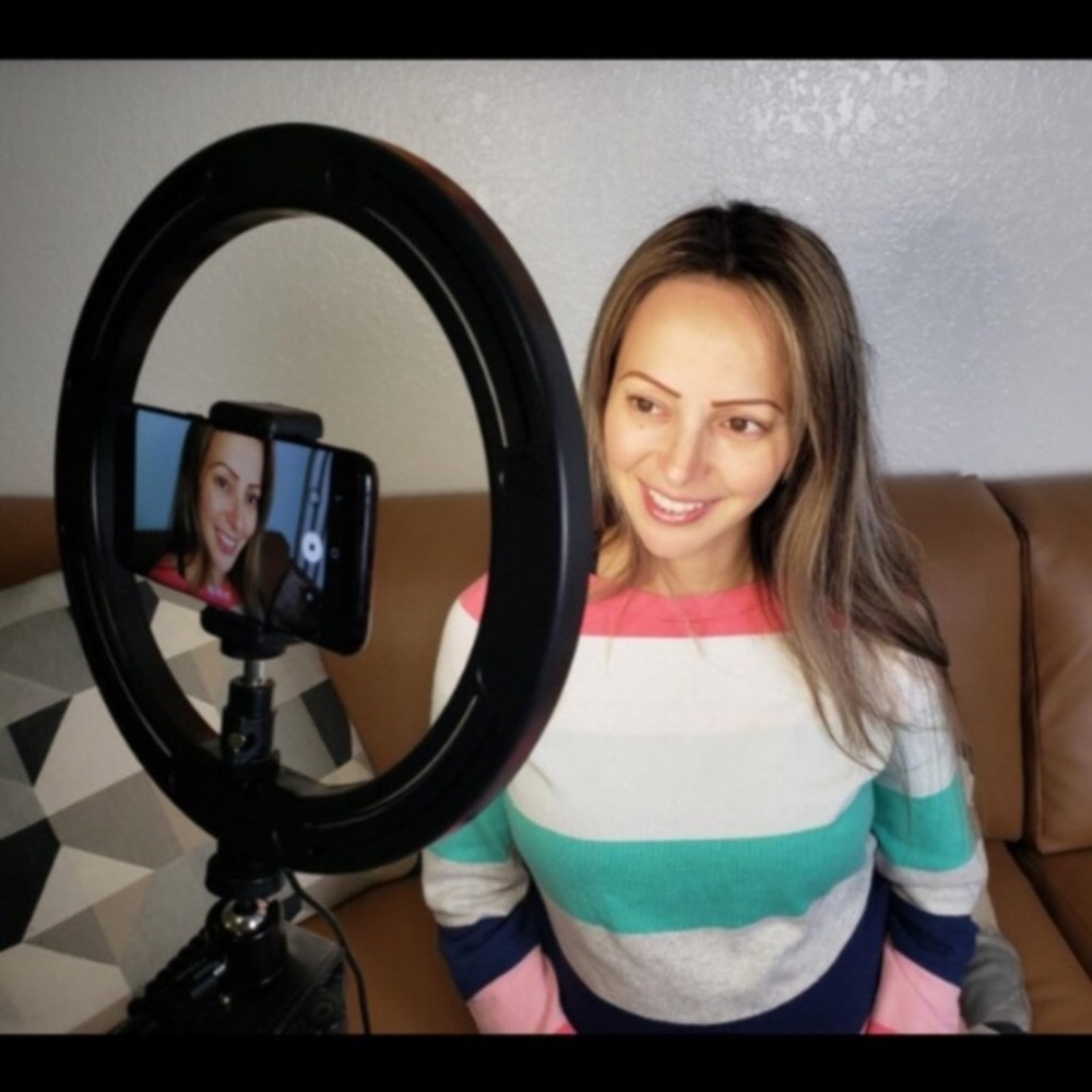 Ring Light for TikTok/Blog/Streaming/Youtube/Selfie/Makeup Routine/Photoshoot - Picture 10 of 13